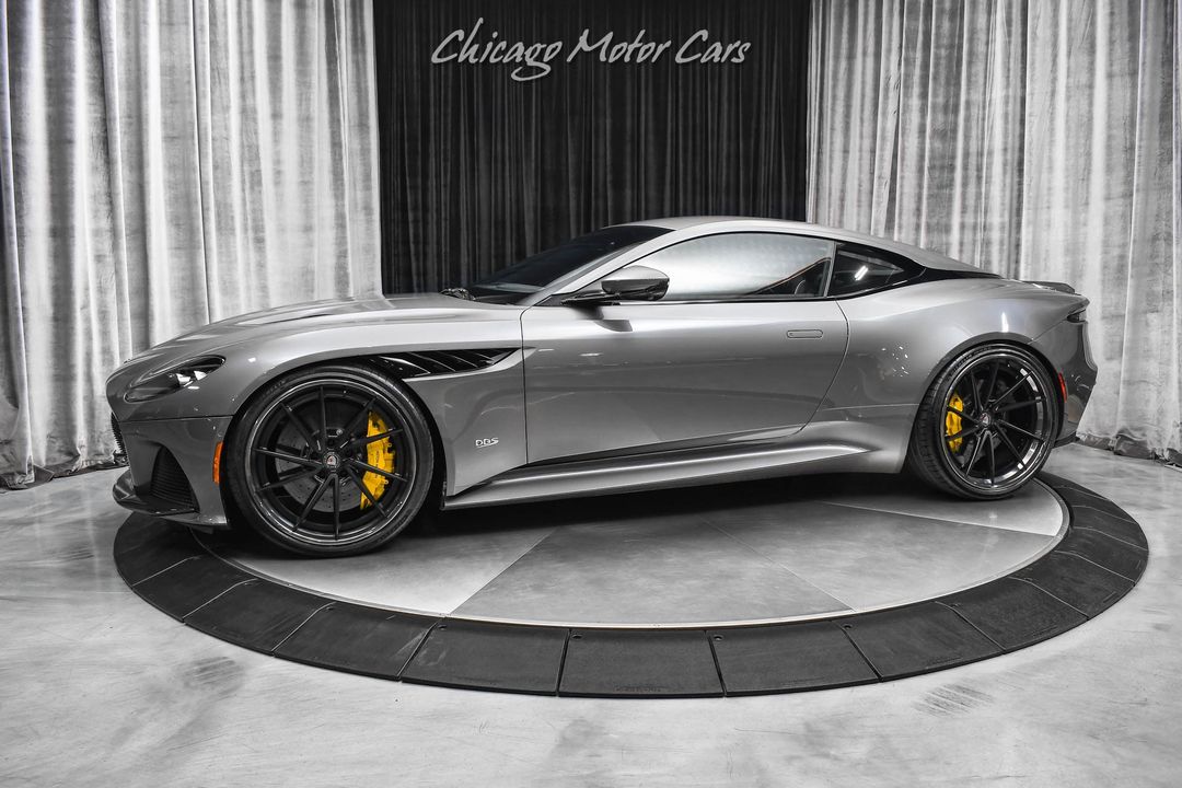 2020 Aston Martin DBS