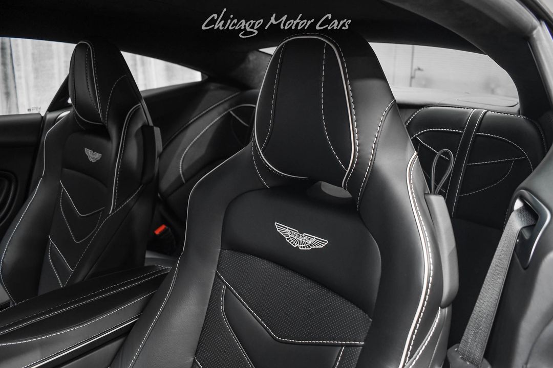2020 Aston Martin DBS
