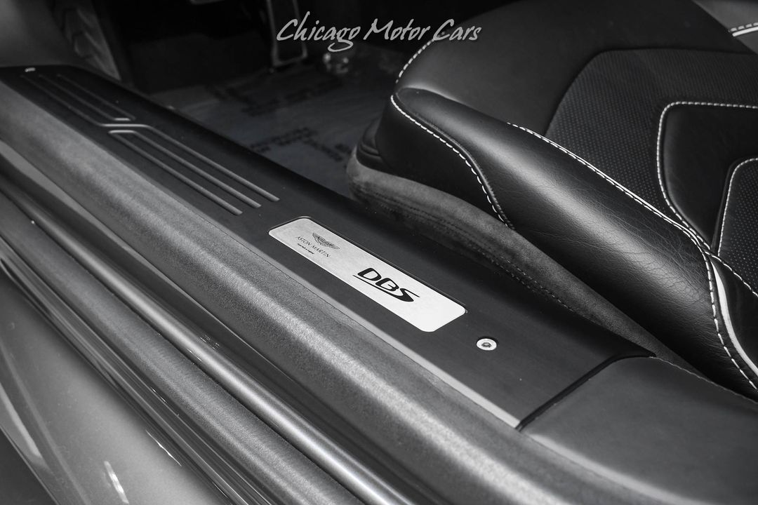 2020 Aston Martin DBS