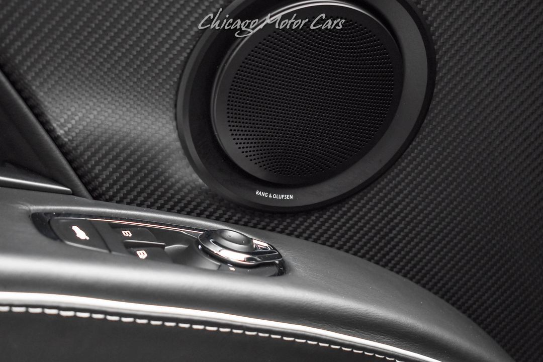 2020 Aston Martin DBS