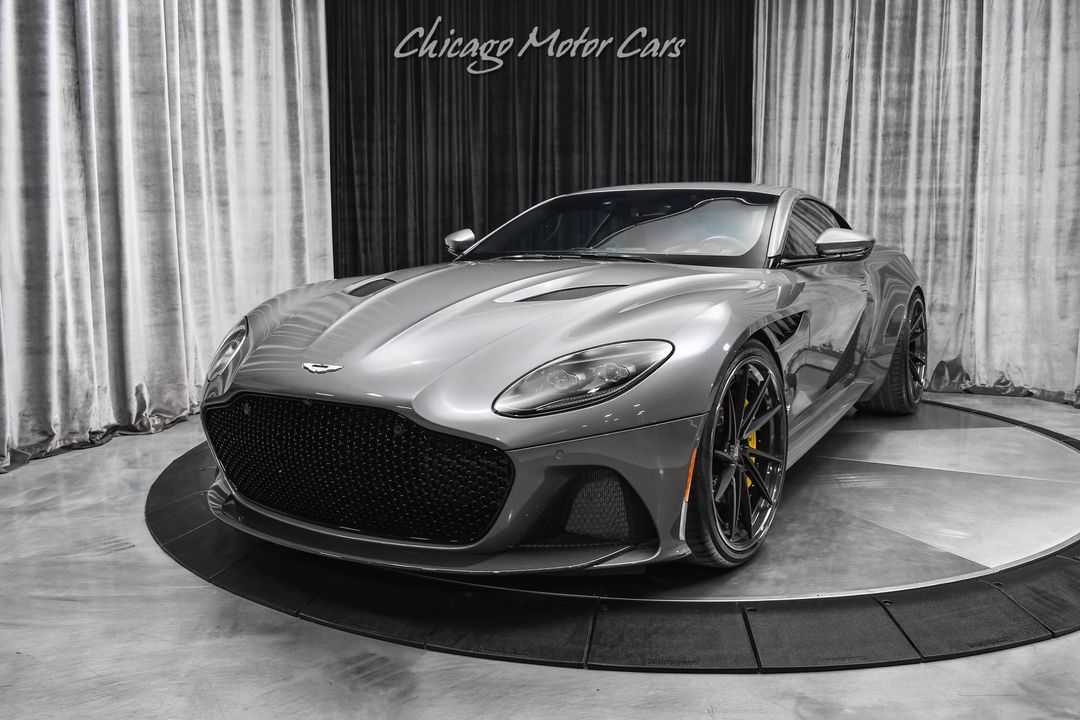 2020 Aston Martin DBS