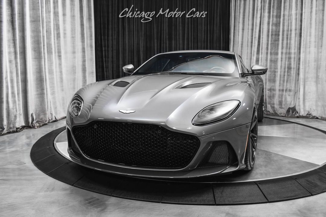 2020 Aston Martin DBS