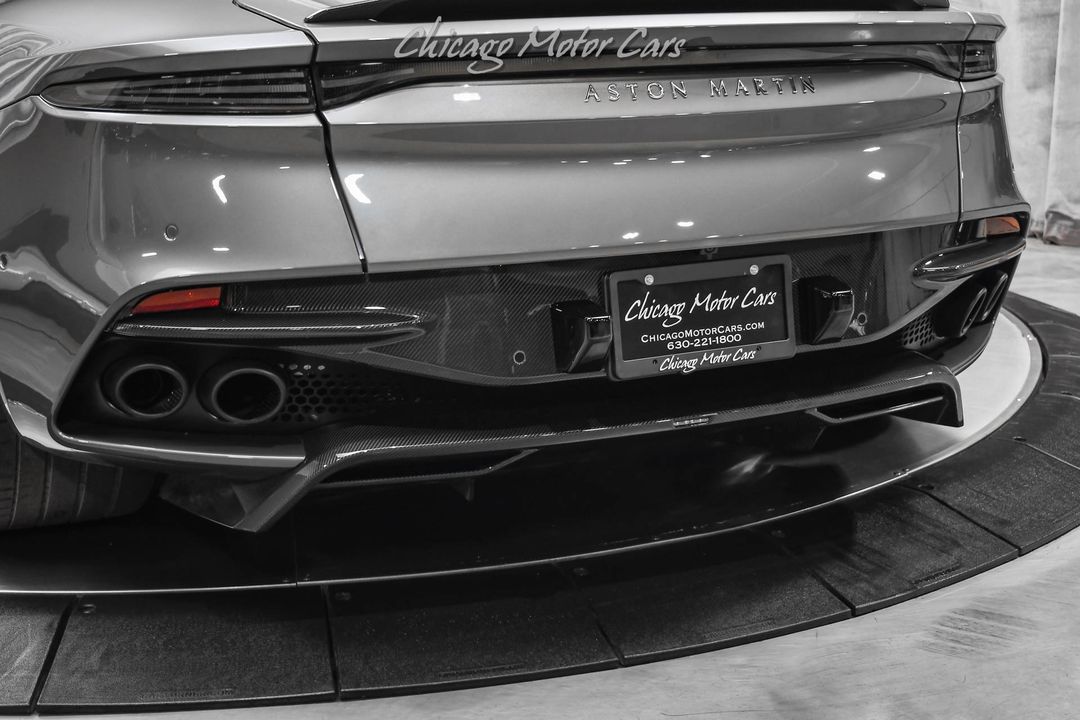 2020 Aston Martin DBS