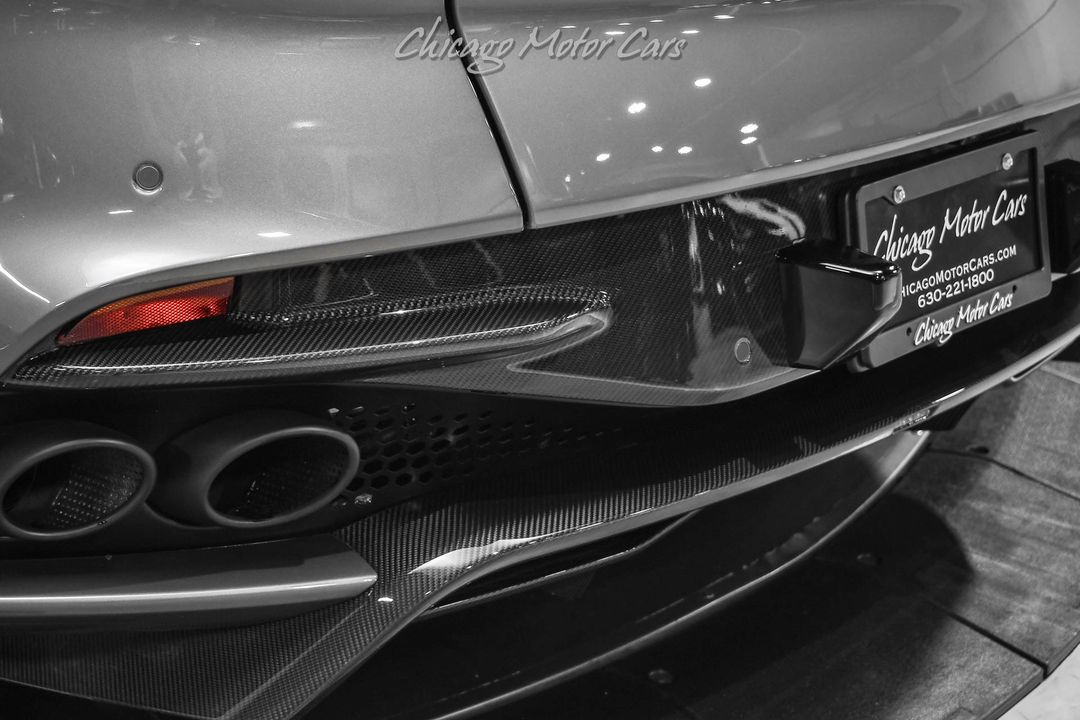 2020 Aston Martin DBS