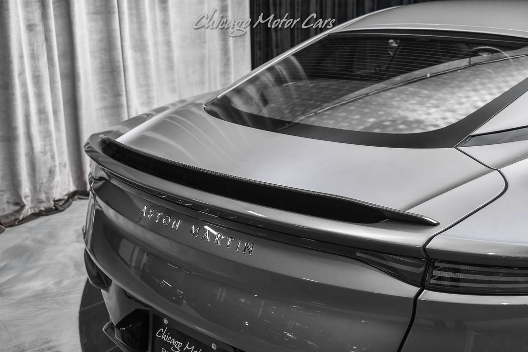 2020 Aston Martin DBS