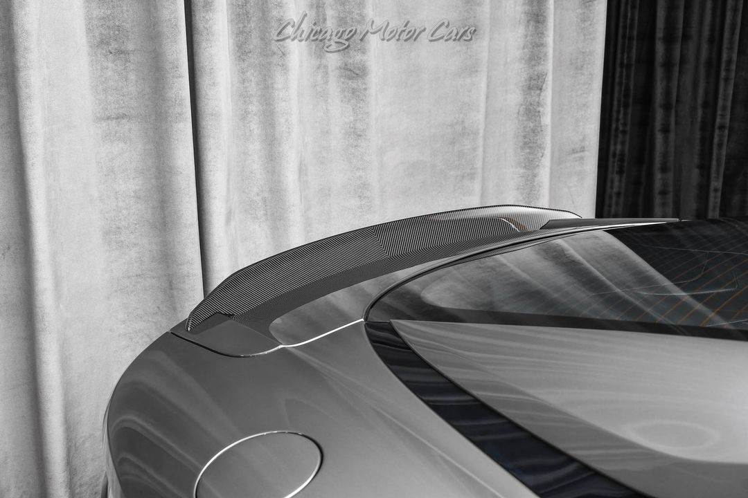 2020 Aston Martin DBS