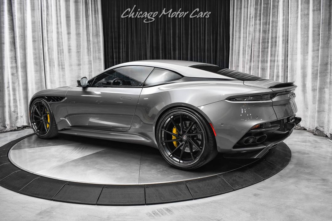 2020 Aston Martin DBS
