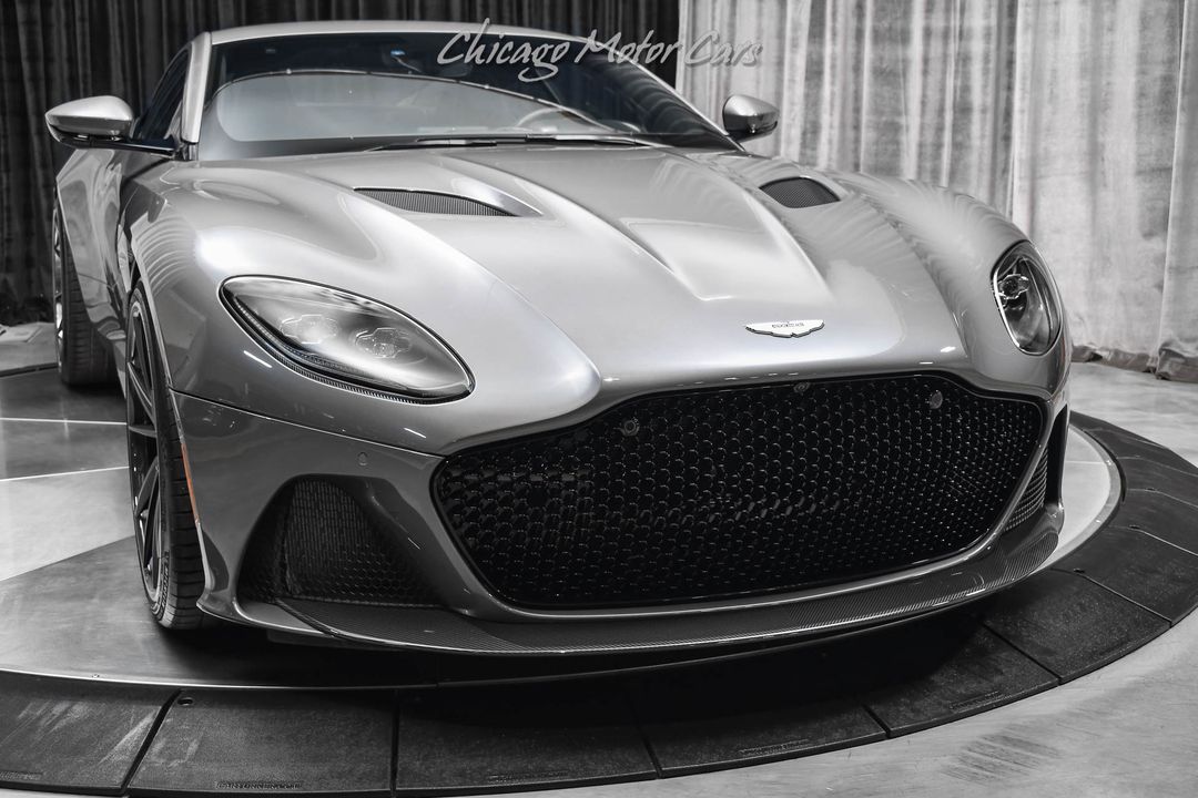 2020 Aston Martin DBS