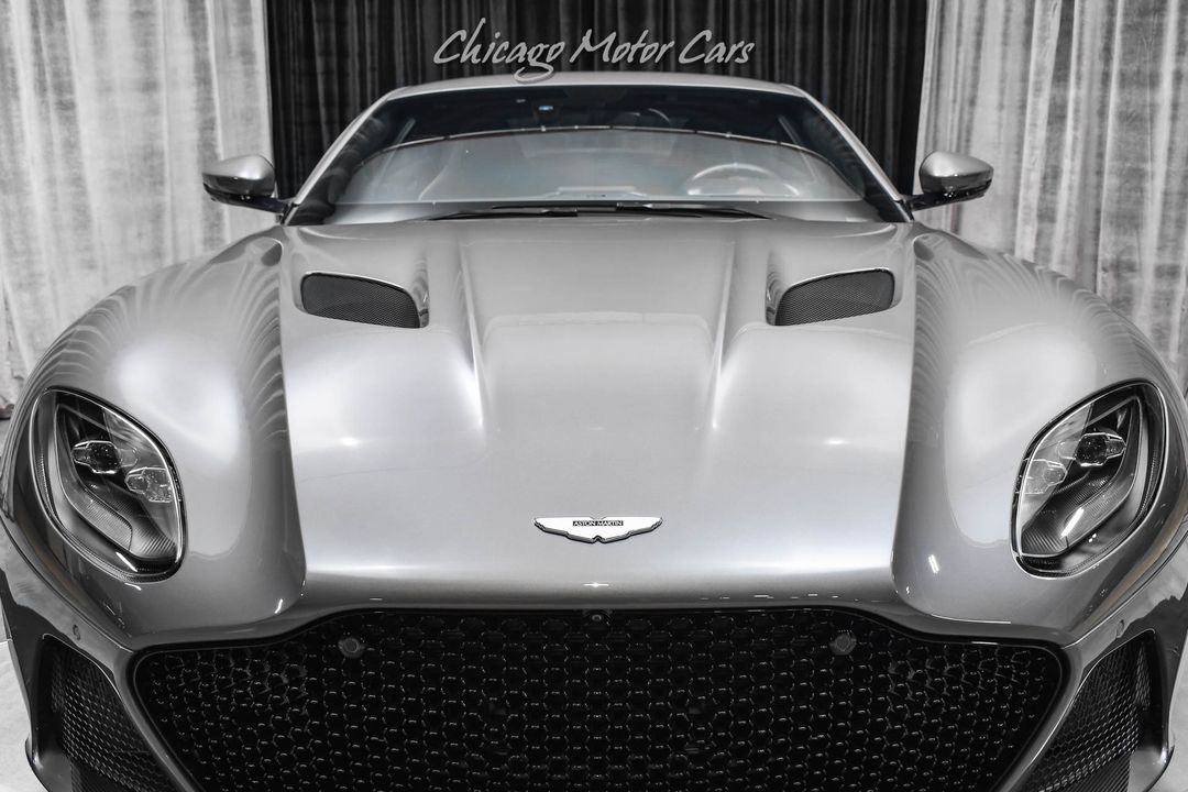 2020 Aston Martin DBS