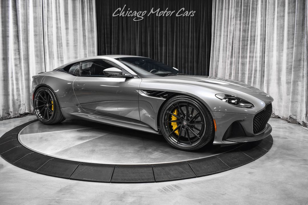 2020 Aston Martin DBS