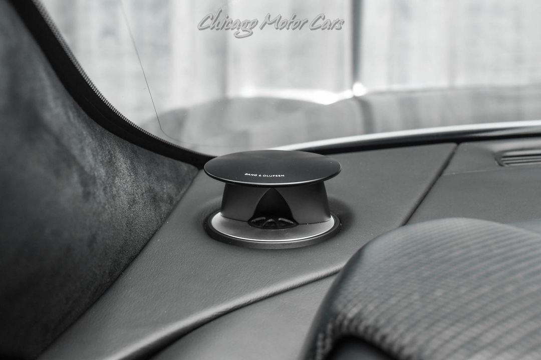 2020 Aston Martin DBS