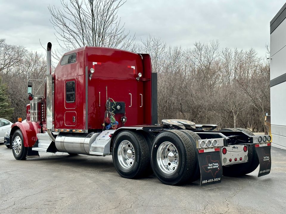 2017 Kenworth W900