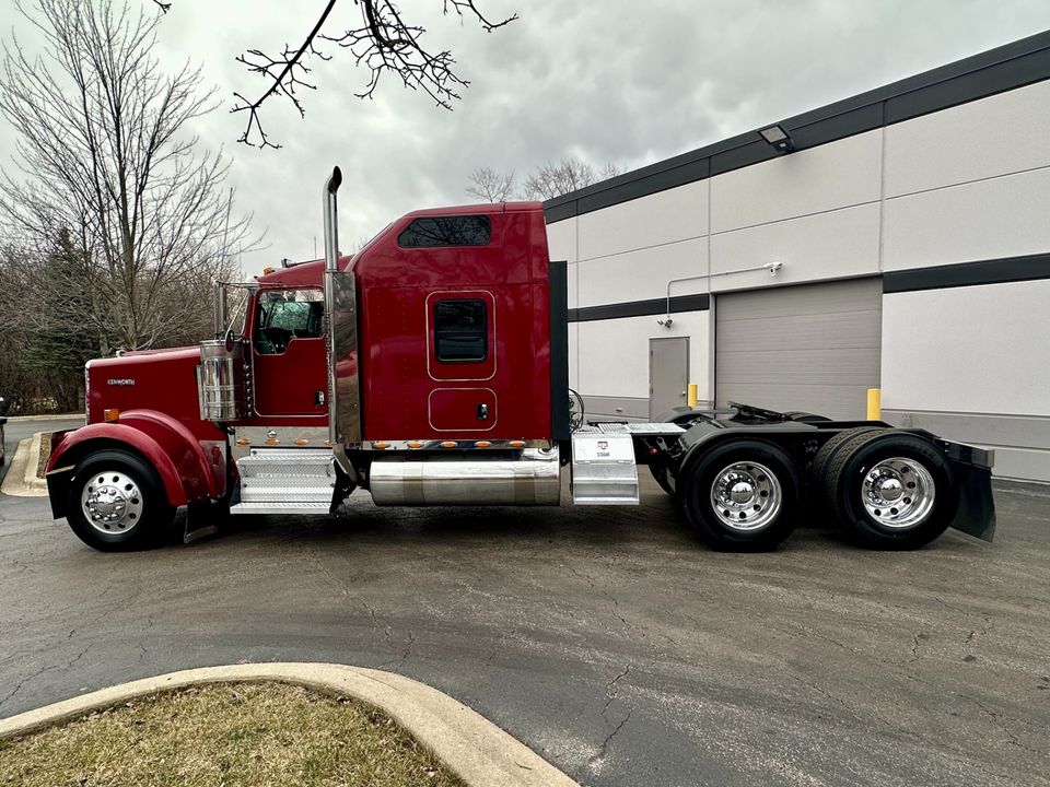 2017 Kenworth W900