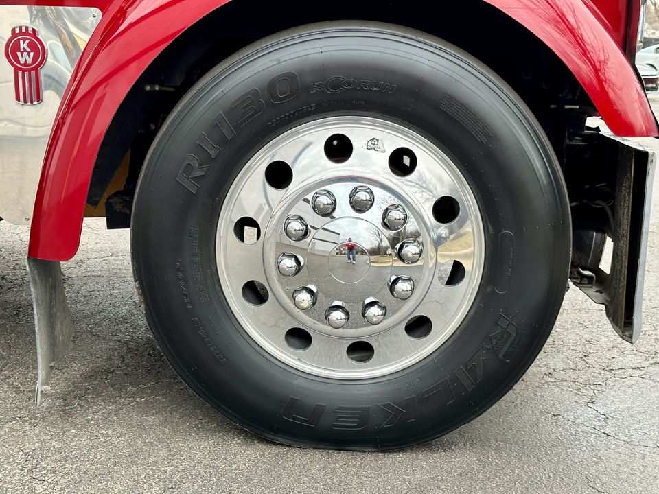 2017 Kenworth W900