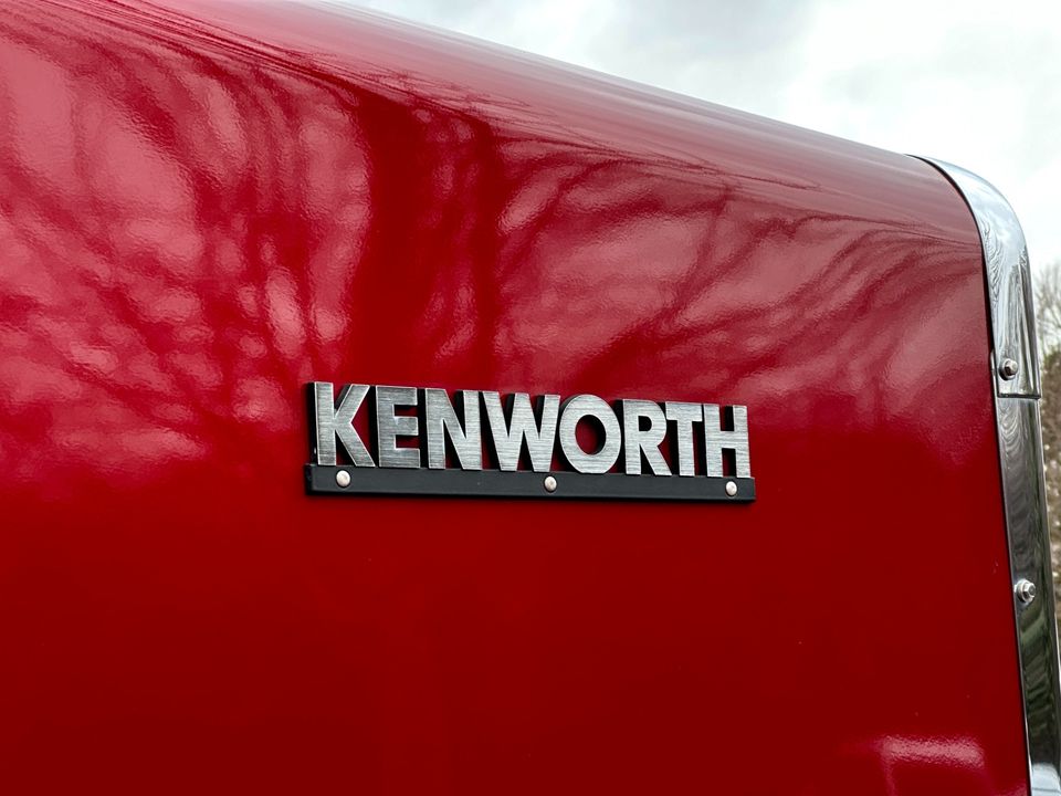 2017 Kenworth W900