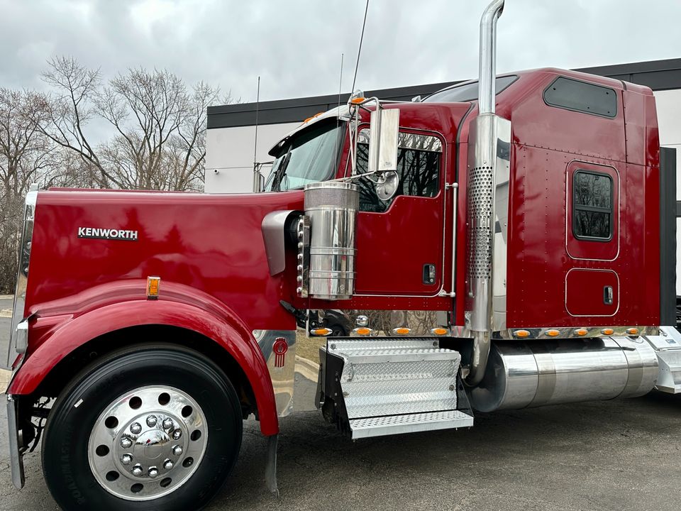 2017 Kenworth W900