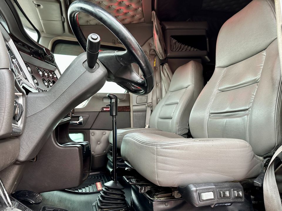 2017 Kenworth W900