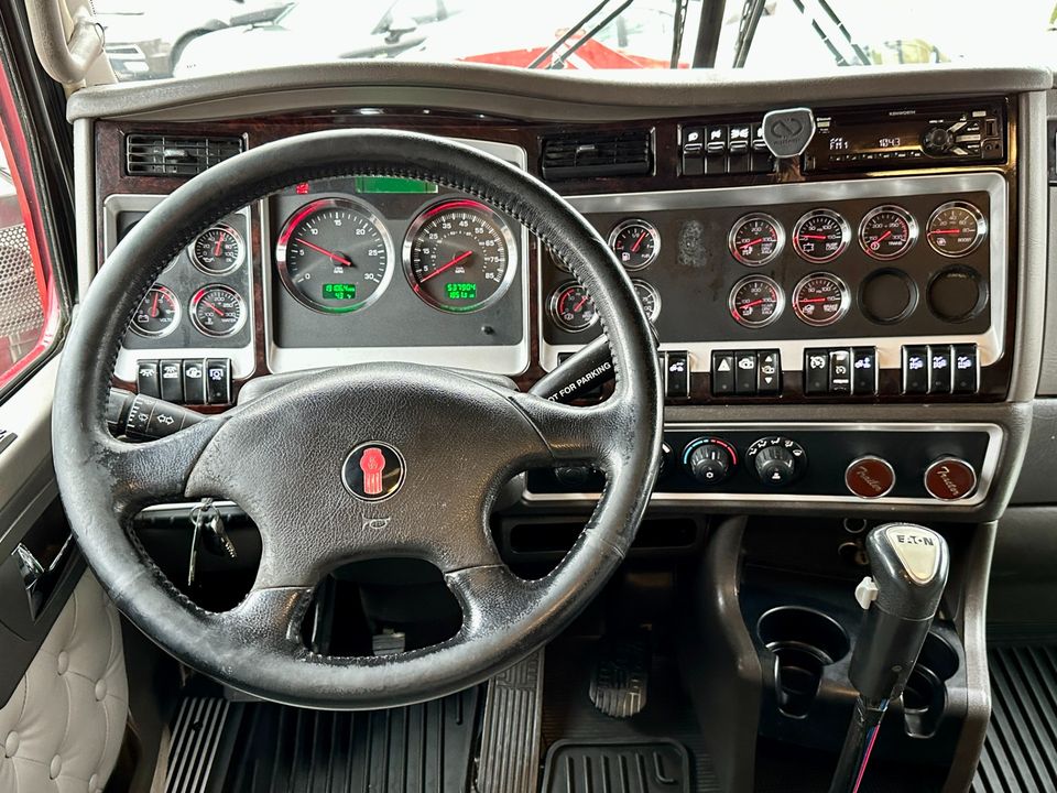 2017 Kenworth W900