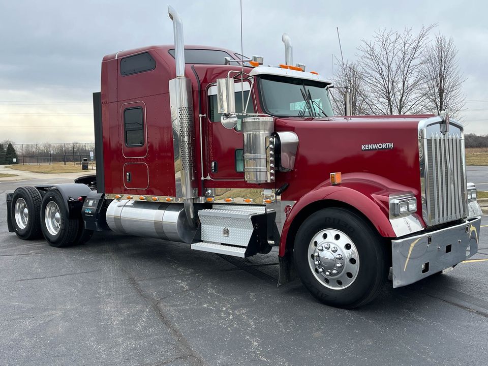 2017 Kenworth W900