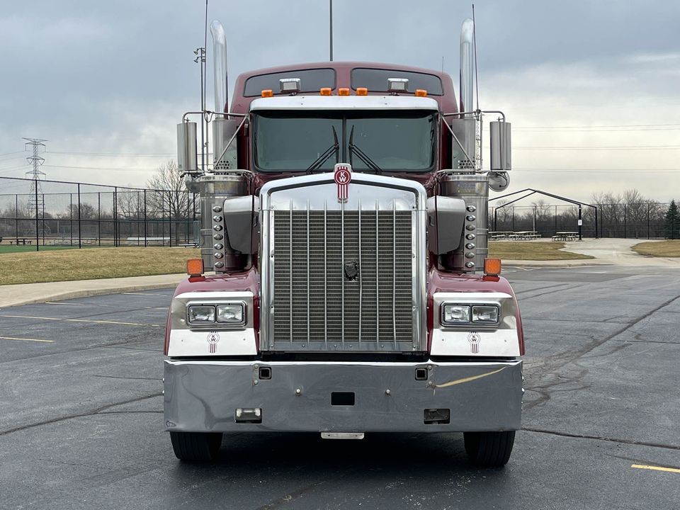 2017 Kenworth W900