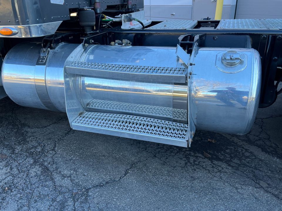 2010 Peterbilt 384
