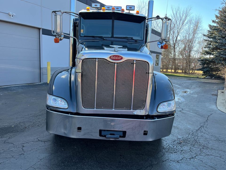 2010 Peterbilt 384