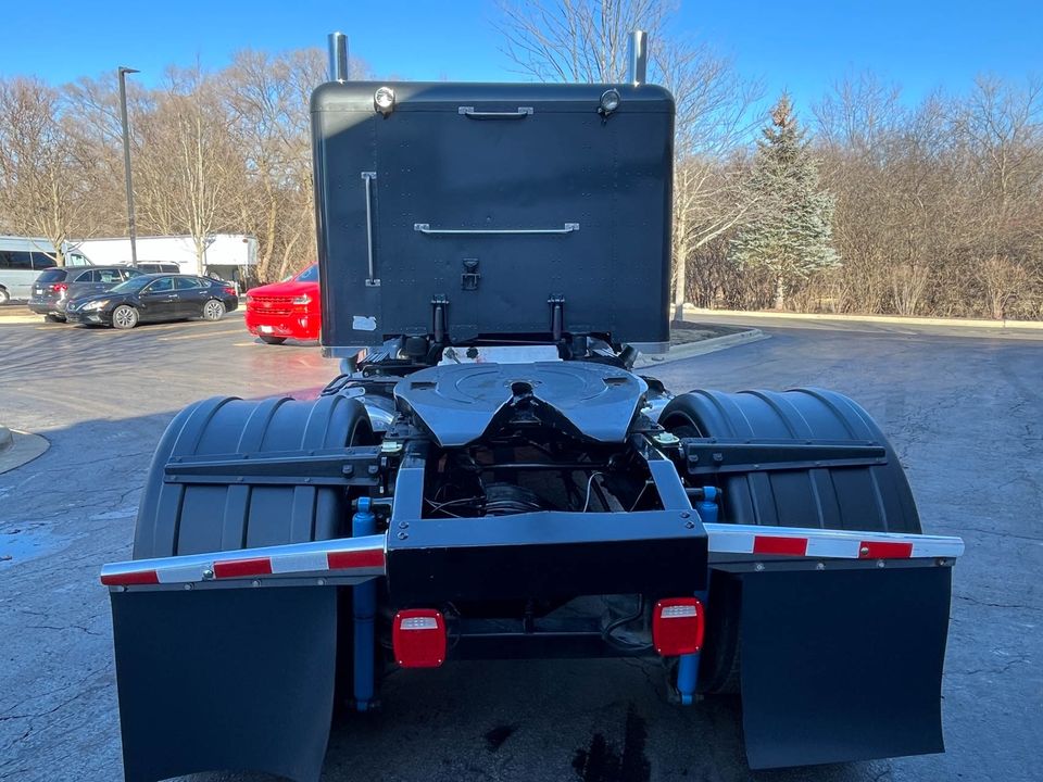 2010 Peterbilt 384