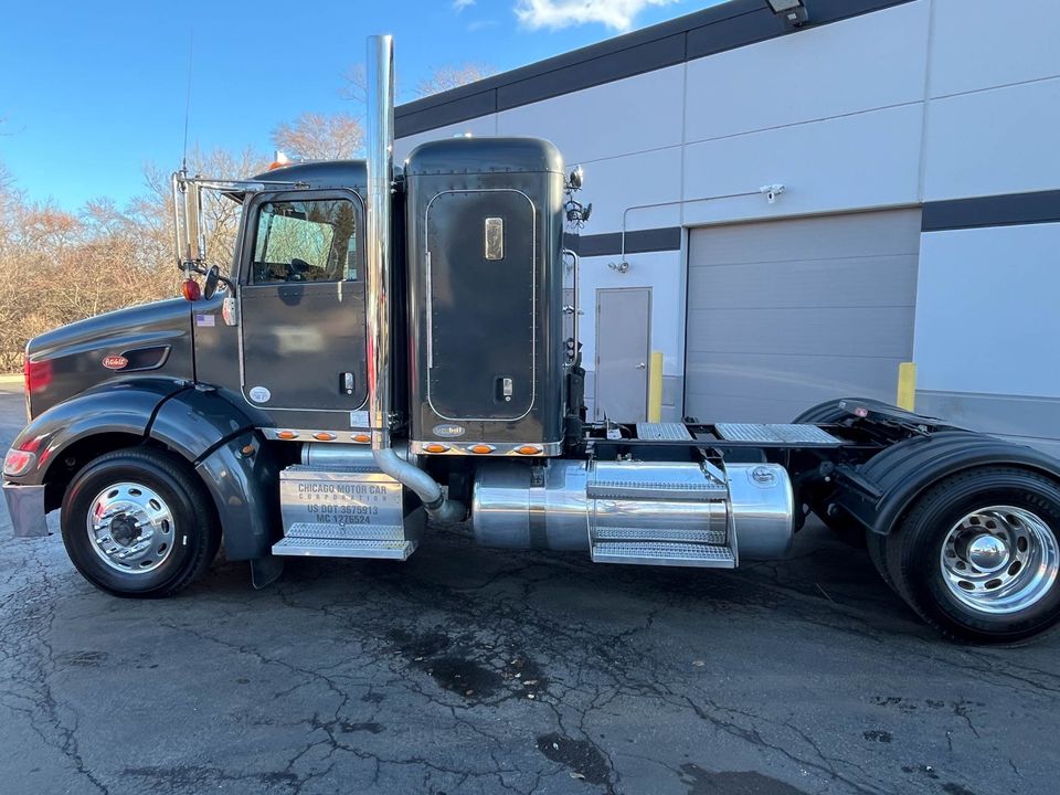 2010 Peterbilt 384