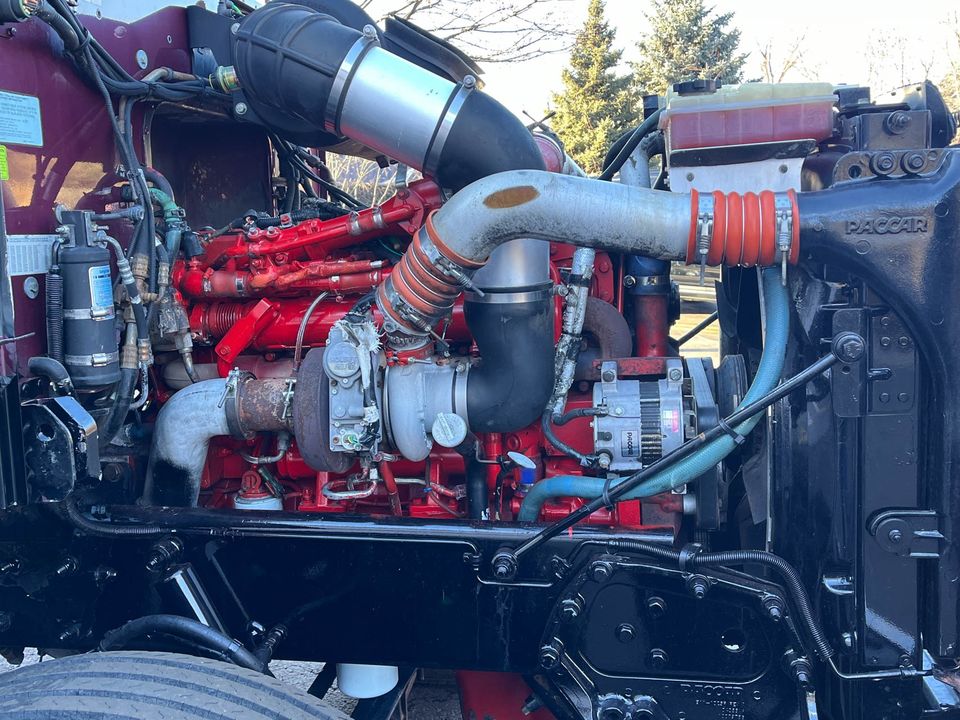 2010 Peterbilt 384