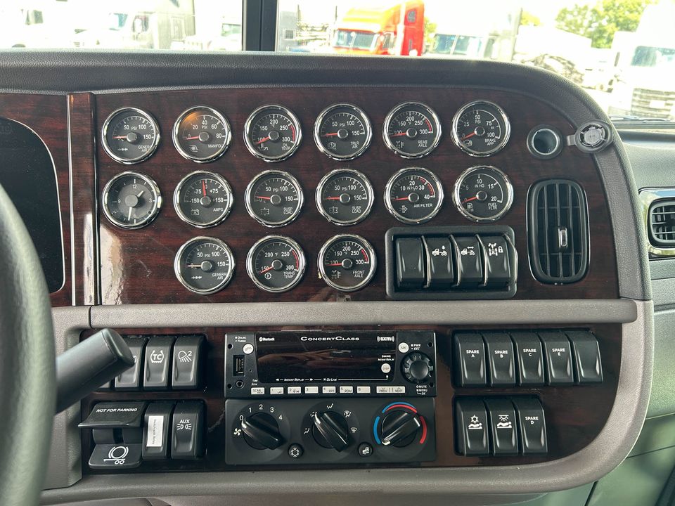 2023 Peterbilt 389 Conventional