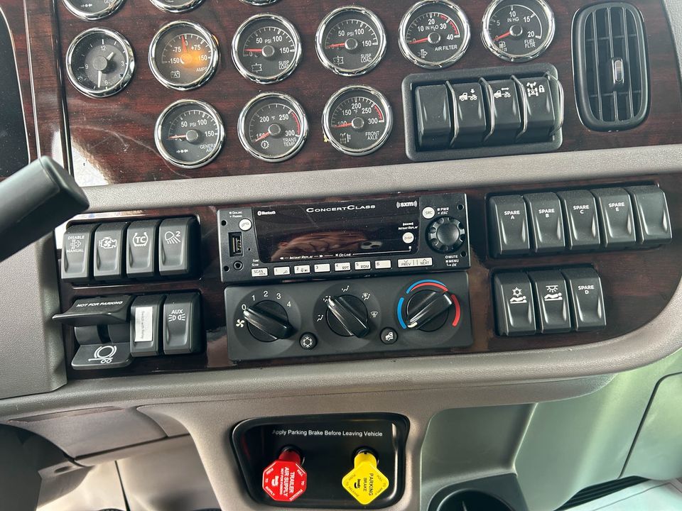 2023 Peterbilt 389 Conventional