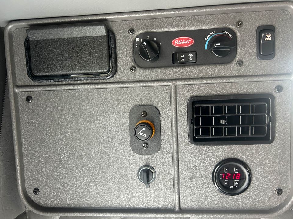 2023 Peterbilt 389 Conventional
