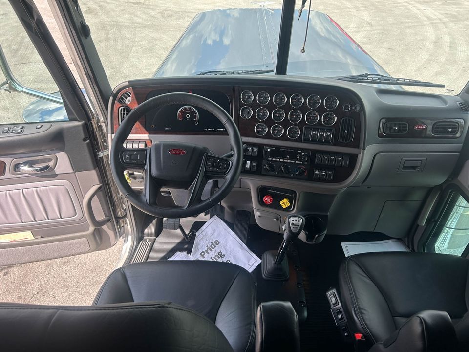 2023 Peterbilt 389 Conventional