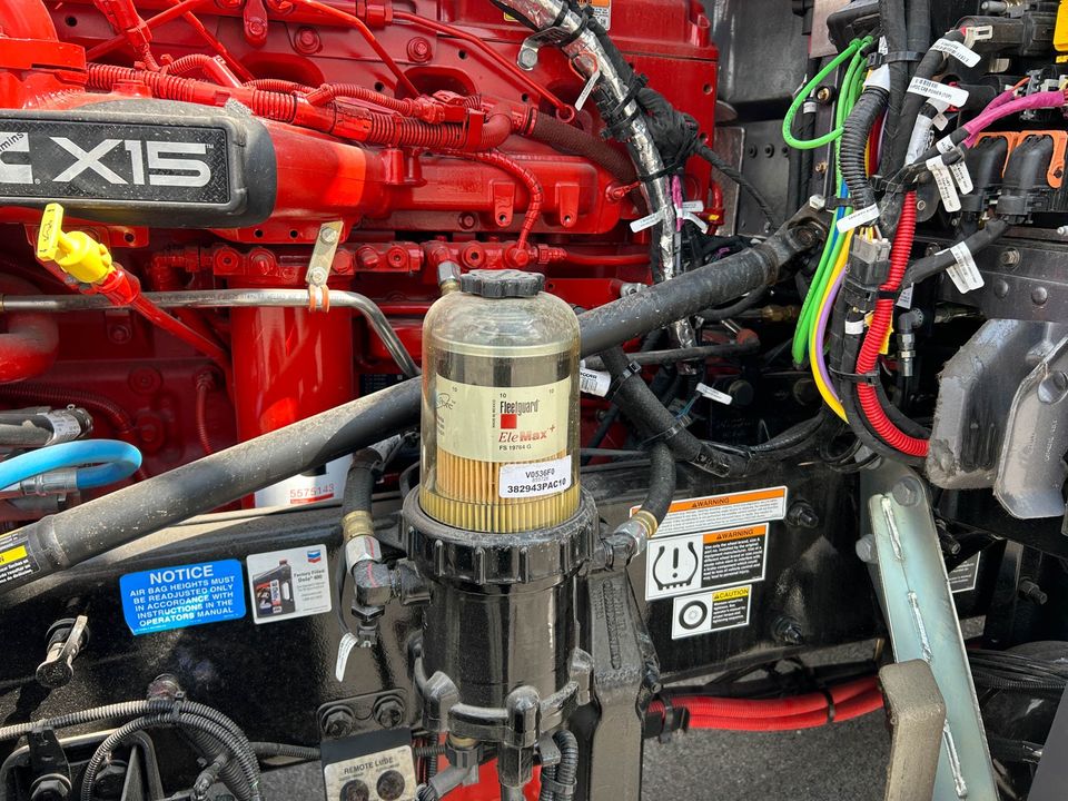 2023 Peterbilt 389 Conventional