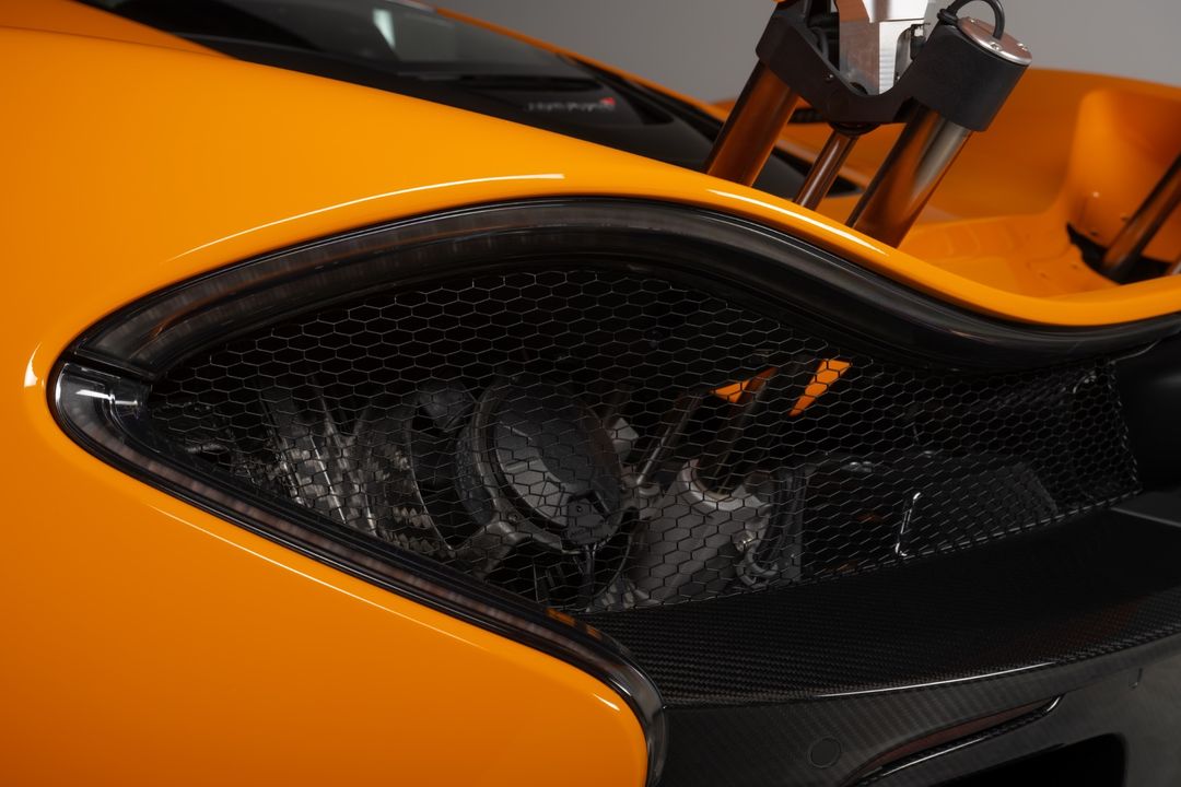 2014 McLaren P1