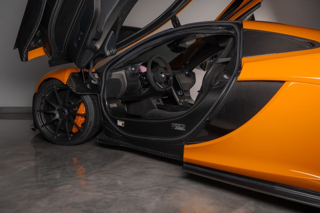 2014 McLaren P1