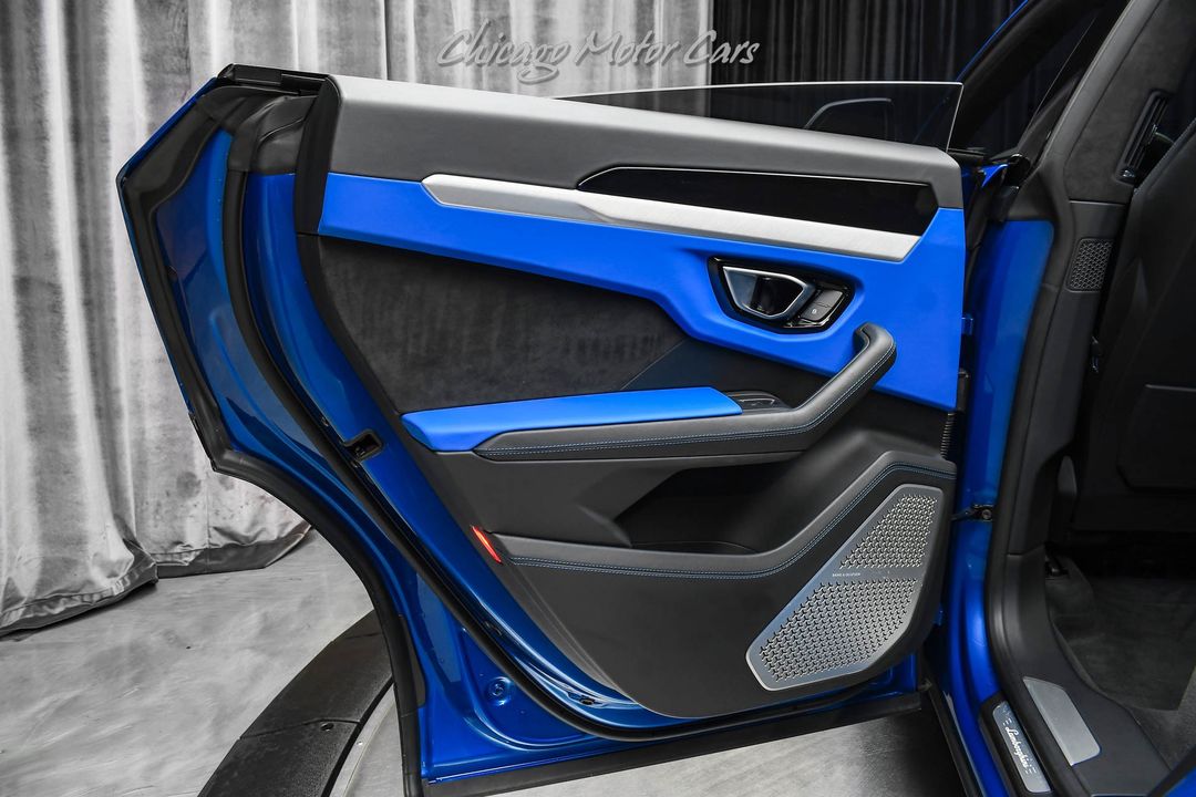 2022 Lamborghini Urus