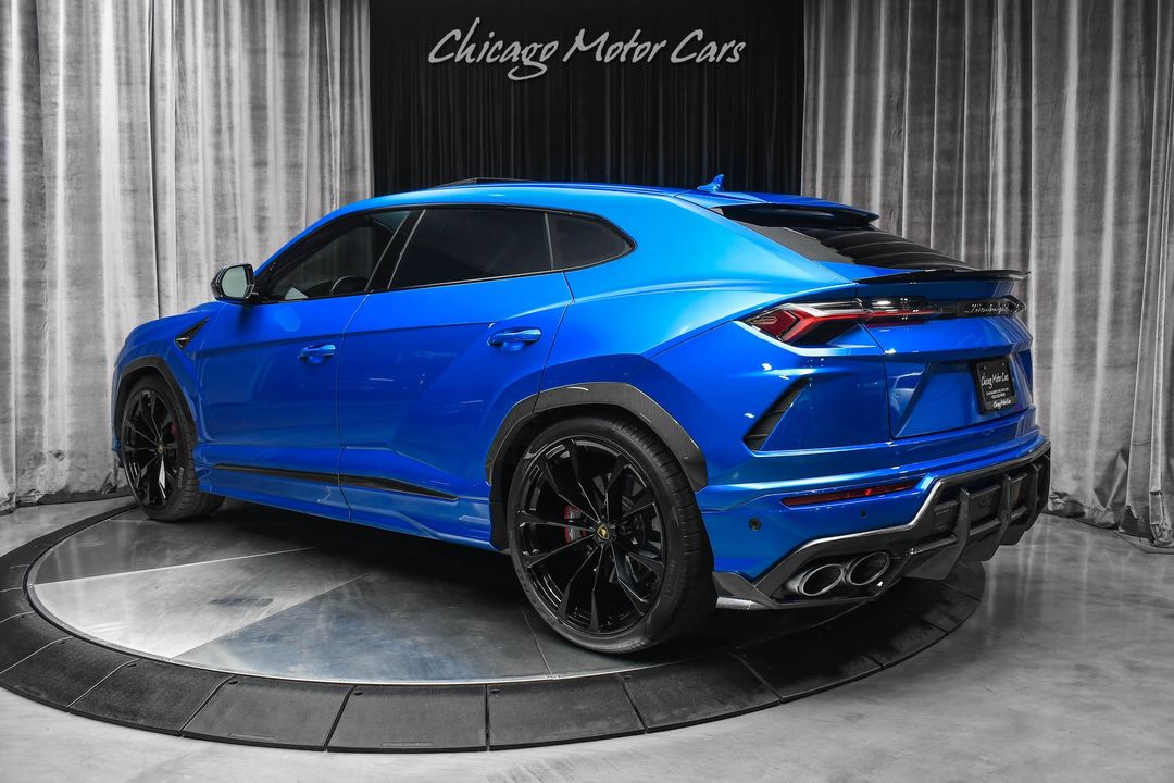 2022 Lamborghini Urus