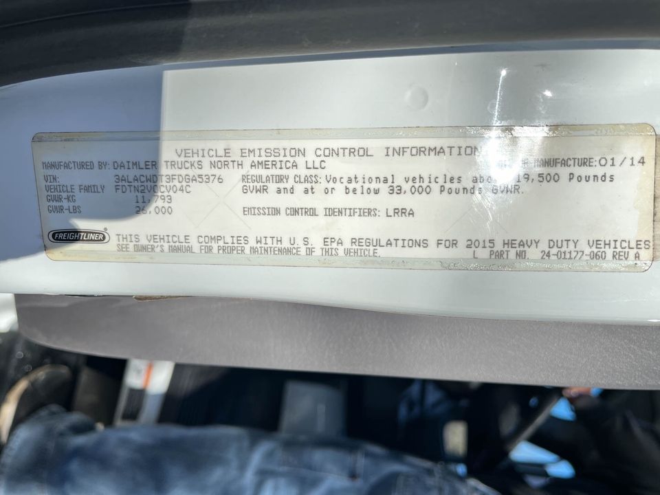 2015 Freightliner M2 Stake/Rak