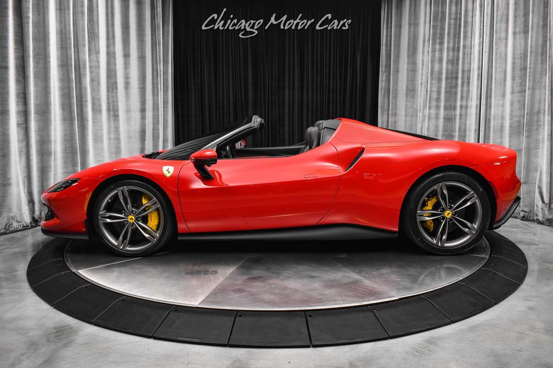 2024 Ferrari 296 GTS