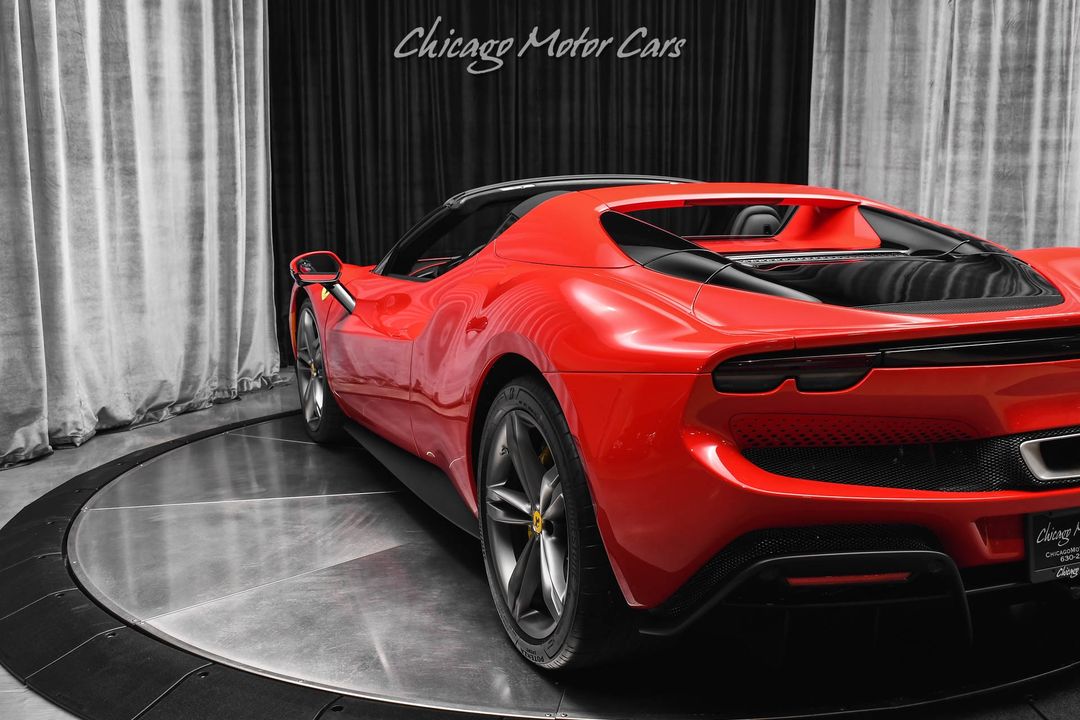 2024 Ferrari 296 GTS