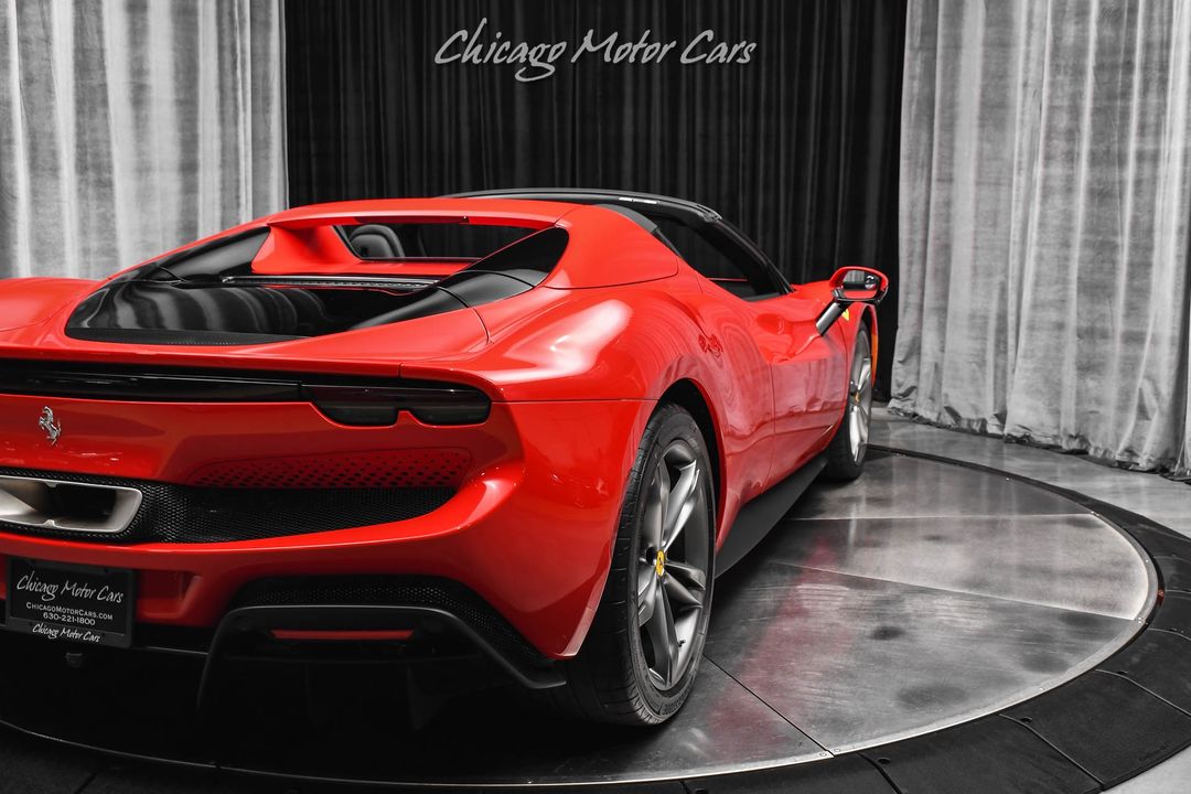 2024 Ferrari 296 GTS