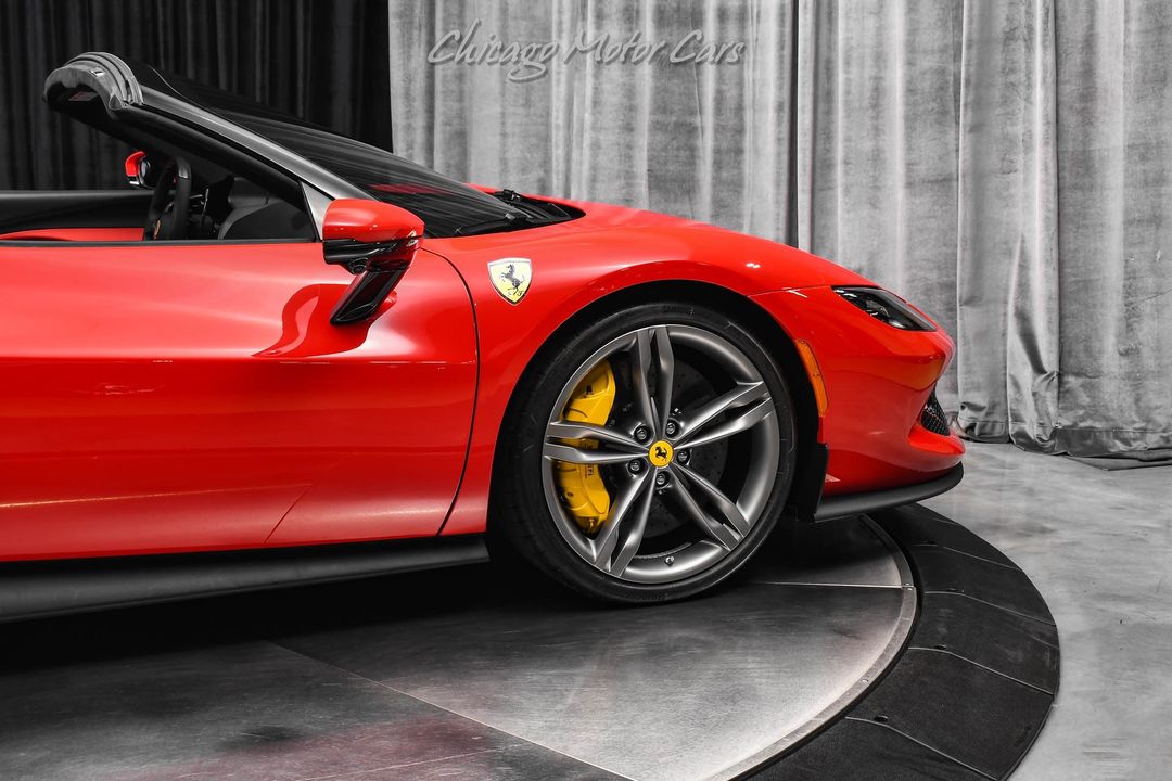 2024 Ferrari 296 GTS