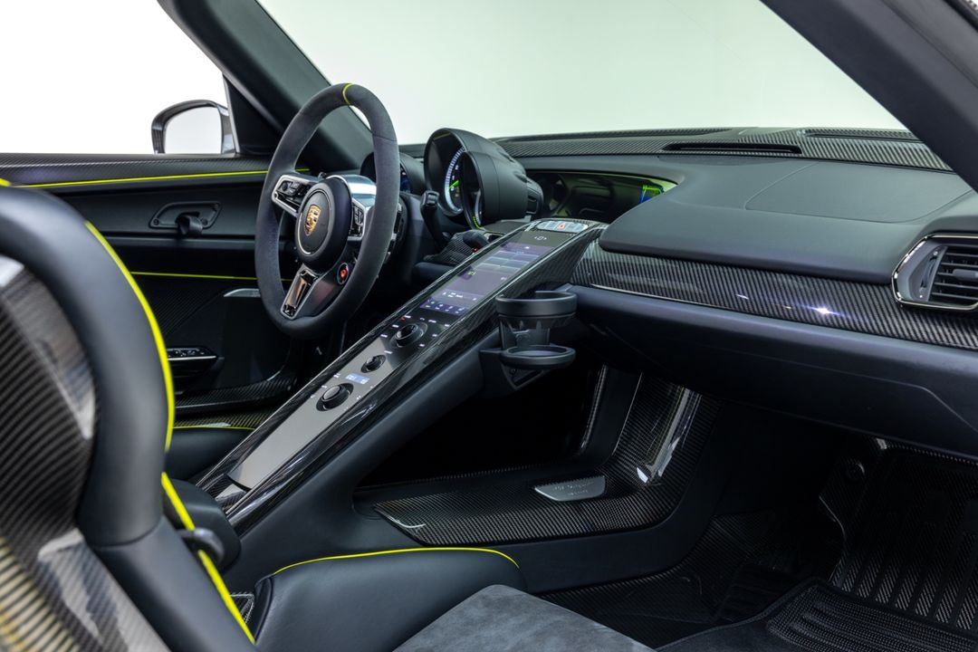 2015 Porsche 918 Spyder