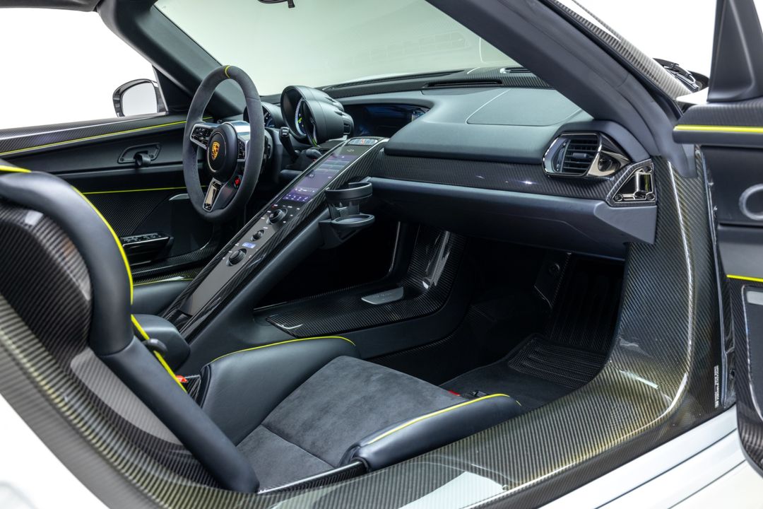 2015 Porsche 918 Spyder