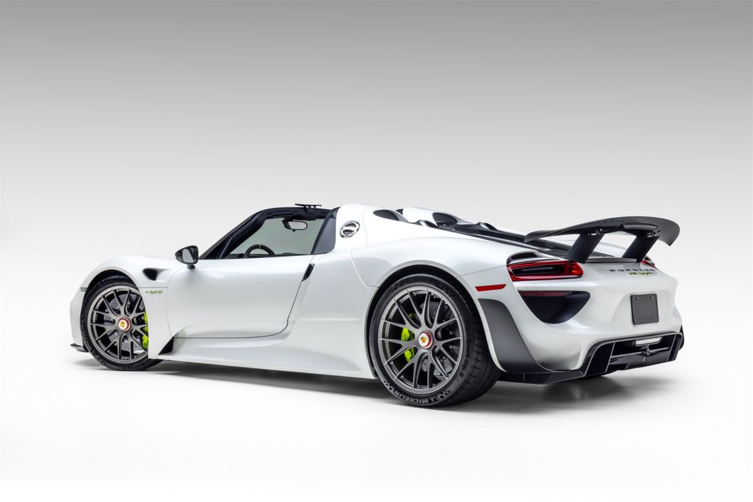 2015 Porsche 918 Spyder