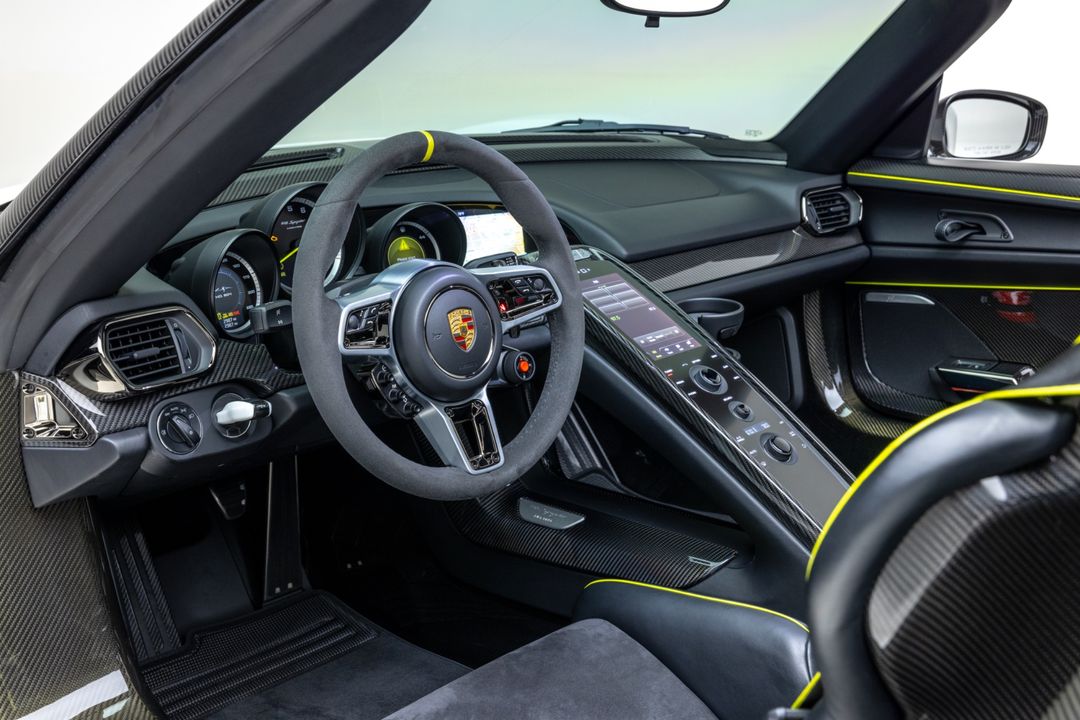 2015 Porsche 918 Spyder