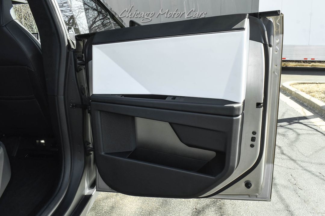 2024 Tesla Cybertruck