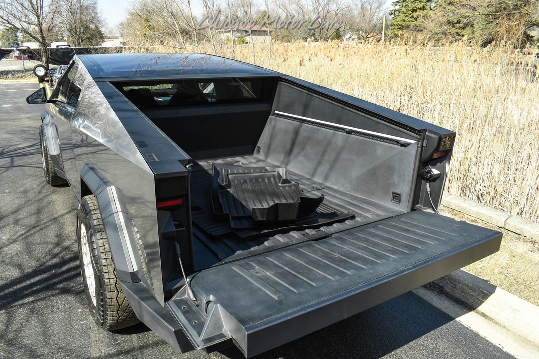 2024 Tesla Cybertruck