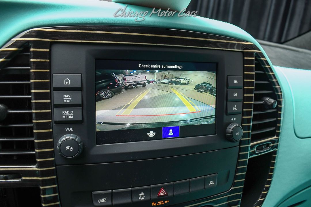 2023 Mercedes-Benz Metris